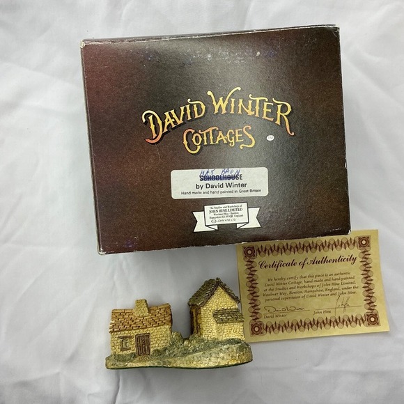 David Winter‎ Cottages Hay Barn 1982 pre-owned with original box and certificate - Picture 1 of 16